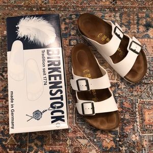 White Leather Arizona Birkenstocks